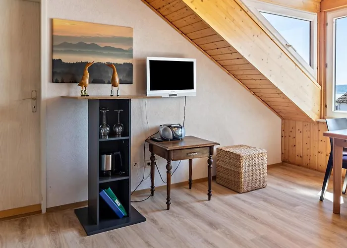 Haus Unterseeblick Sonnenuntergang * Gaienhofen (Baden-Wurttemberg)